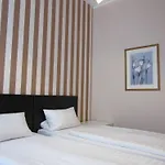 Hotel-pension Charlottenburg Гостевой дом *
